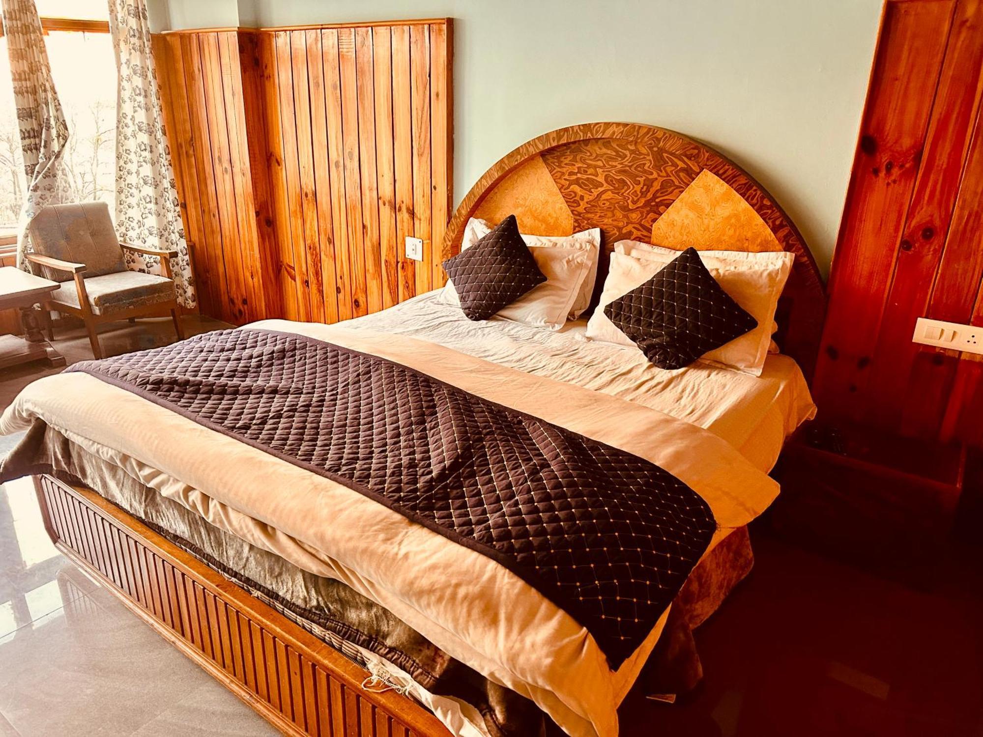 Hotel Royal Respite Manali - Luxury Comfort ! Travellers Delight ! Budget Friendly ! Prime Location ! Guest Favourite Exterior foto