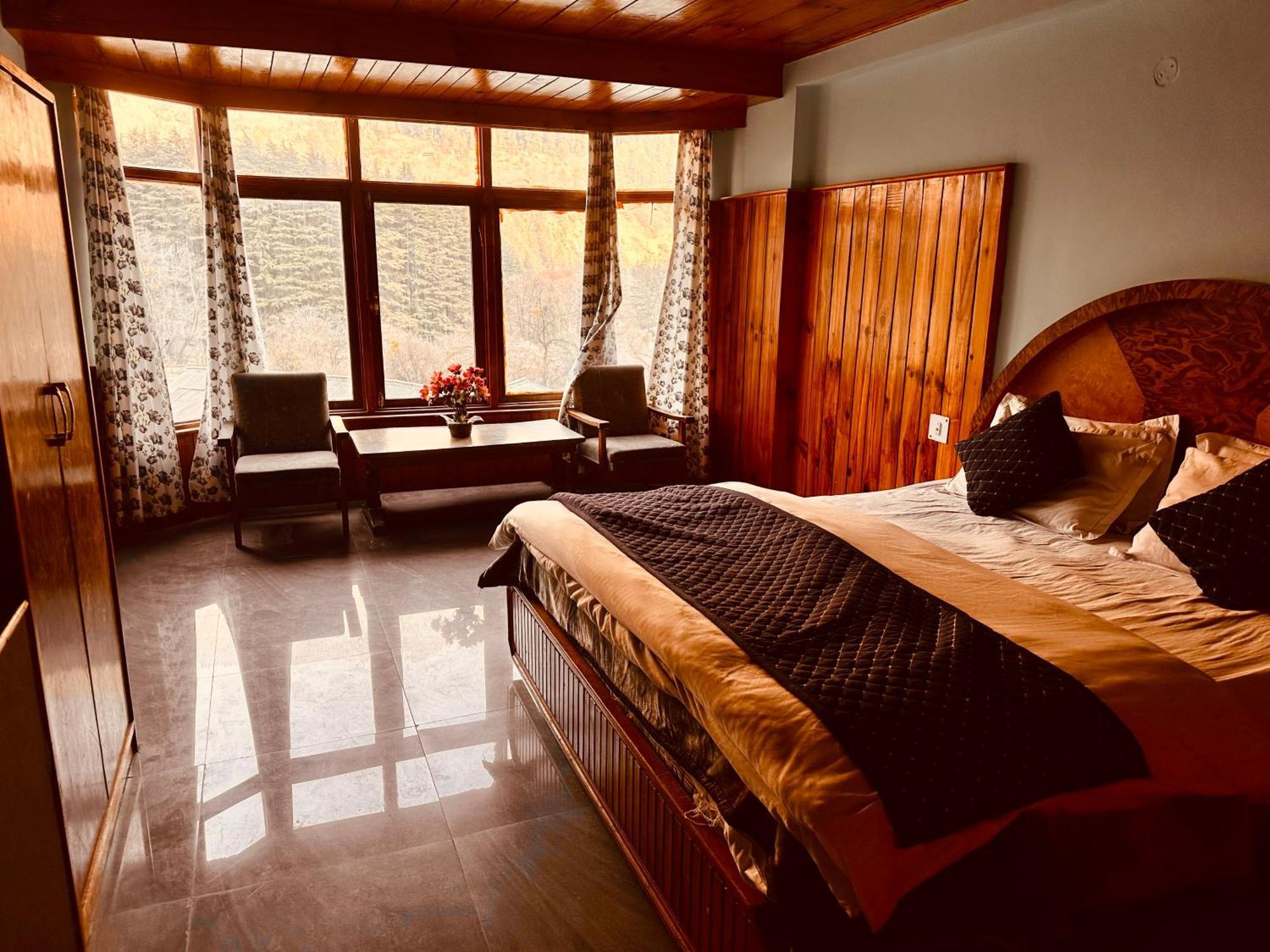 Hotel Royal Respite Manali - Luxury Comfort ! Travellers Delight ! Budget Friendly ! Prime Location ! Guest Favourite Exterior foto