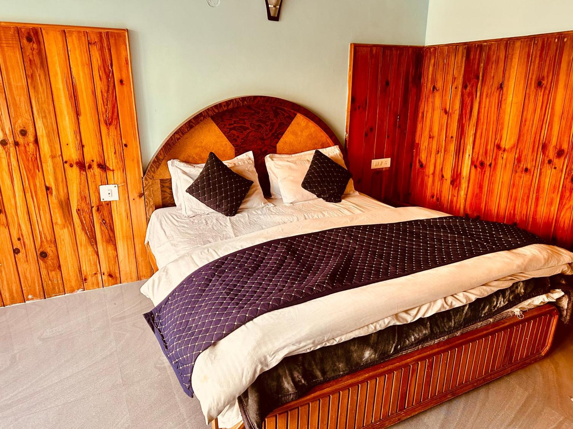Hotel Royal Respite Manali - Luxury Comfort ! Travellers Delight ! Budget Friendly ! Prime Location ! Guest Favourite Exterior foto