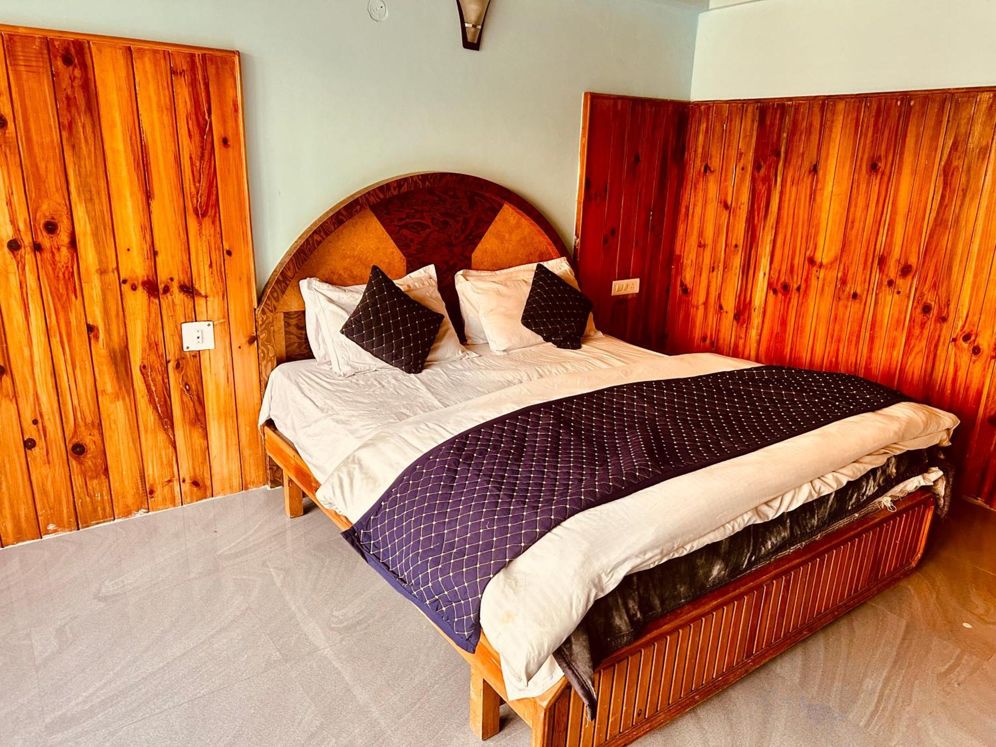 Hotel Royal Respite Manali - Luxury Comfort ! Travellers Delight ! Budget Friendly ! Prime Location ! Guest Favourite Exterior foto