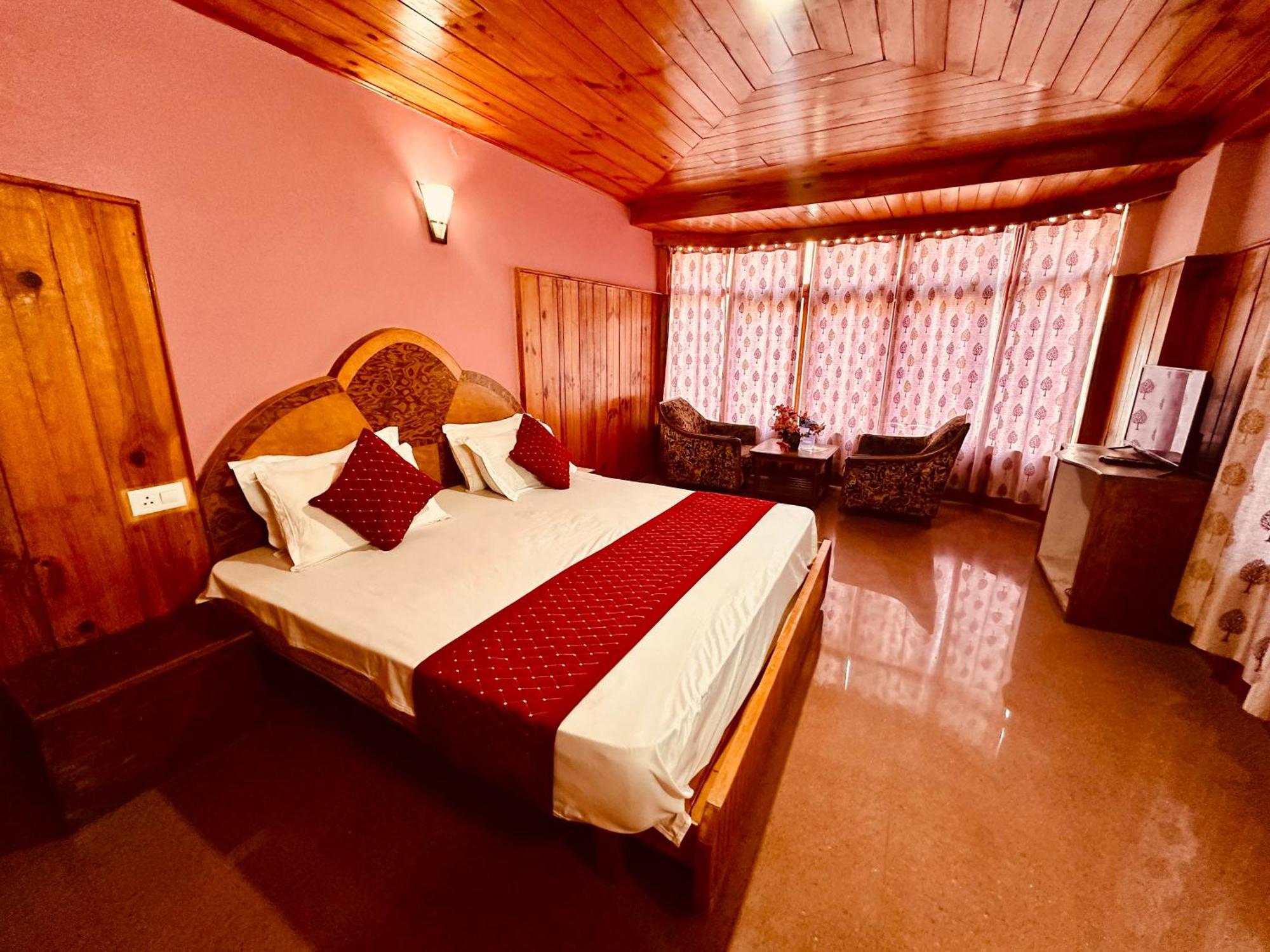 Hotel Royal Respite Manali - Luxury Comfort ! Travellers Delight ! Budget Friendly ! Prime Location ! Guest Favourite Exterior foto