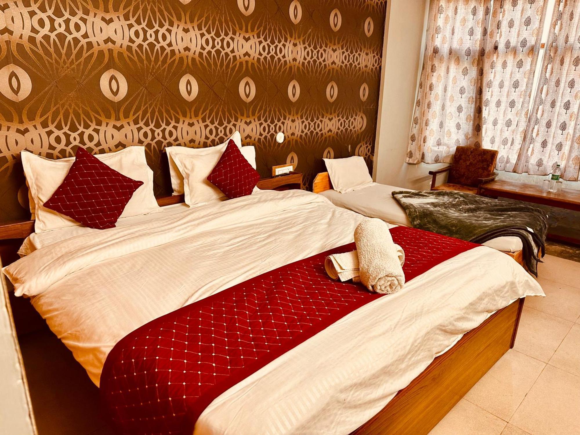 Hotel Royal Respite Manali - Luxury Comfort ! Travellers Delight ! Budget Friendly ! Prime Location ! Guest Favourite Exterior foto