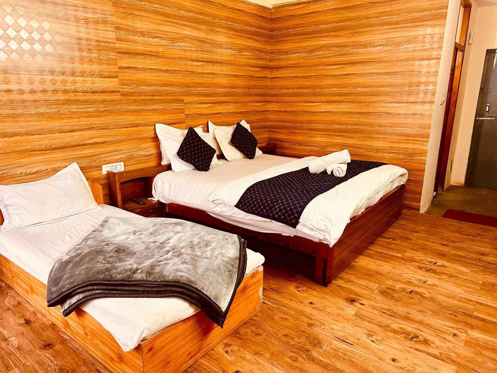Hotel Royal Respite Manali - Luxury Comfort ! Travellers Delight ! Budget Friendly ! Prime Location ! Guest Favourite Exterior foto