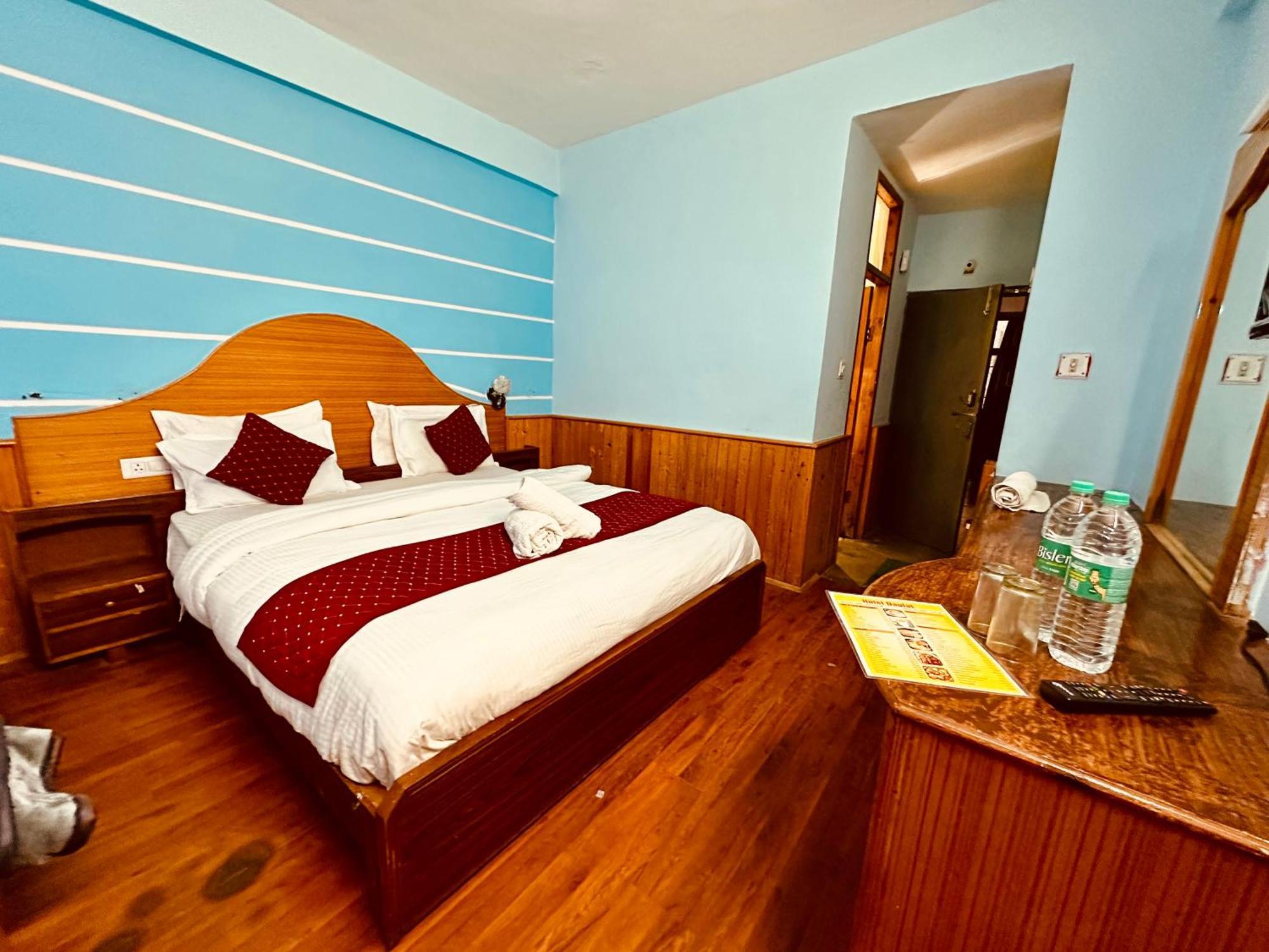 Hotel Royal Respite Manali - Luxury Comfort ! Travellers Delight ! Budget Friendly ! Prime Location ! Guest Favourite Exterior foto