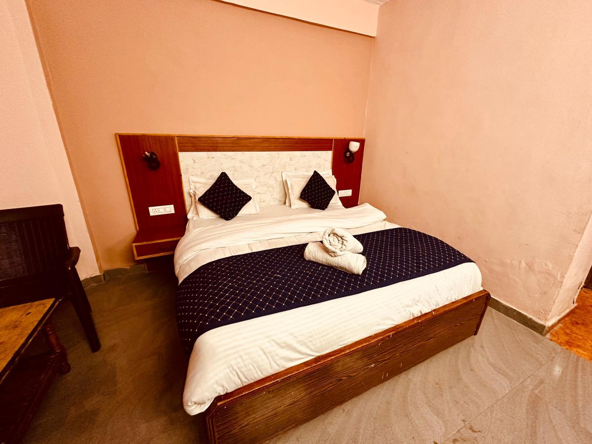 Hotel Royal Respite Manali - Luxury Comfort ! Travellers Delight ! Budget Friendly ! Prime Location ! Guest Favourite Exterior foto