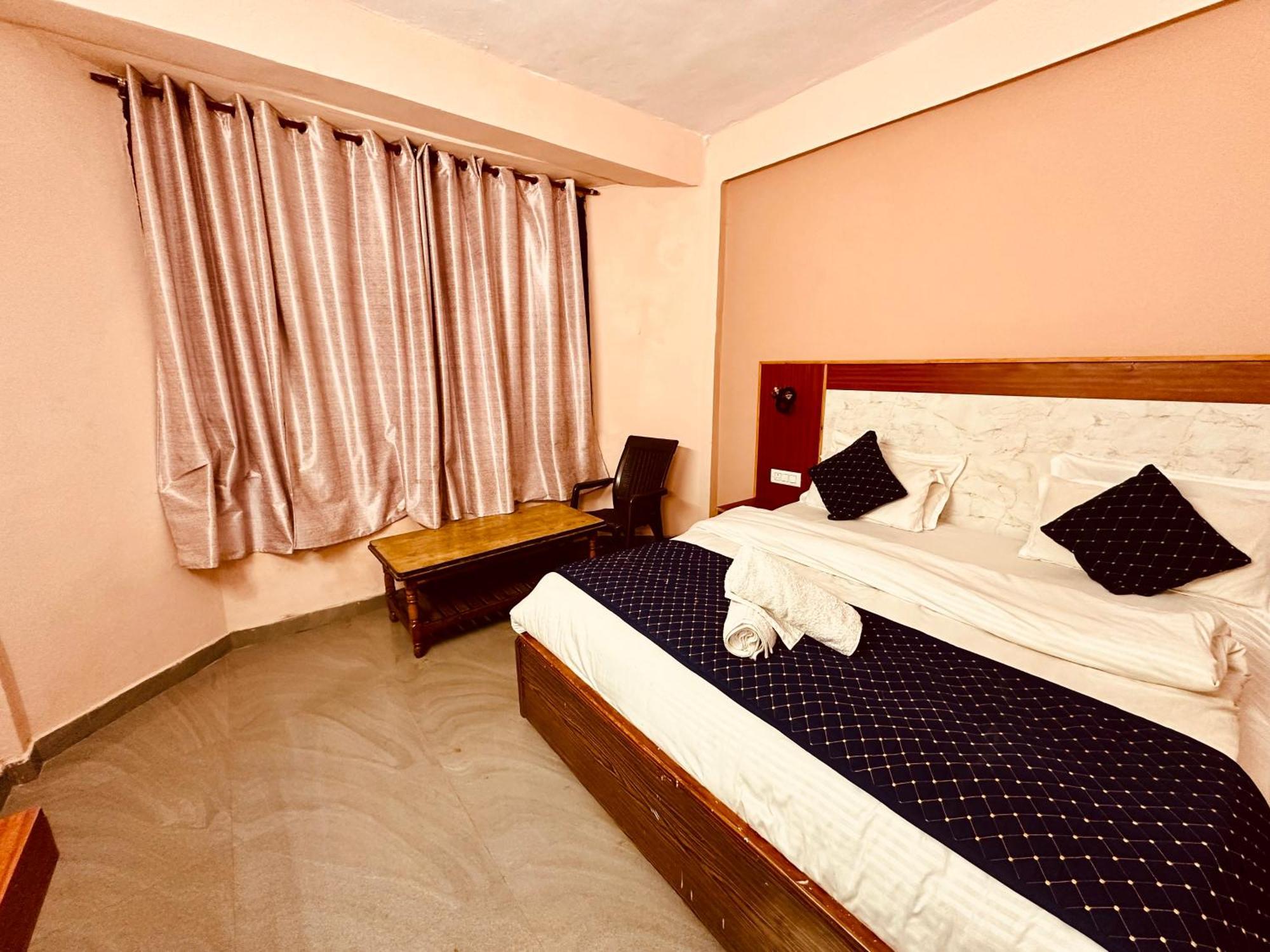 Hotel Royal Respite Manali - Luxury Comfort ! Travellers Delight ! Budget Friendly ! Prime Location ! Guest Favourite Exterior foto